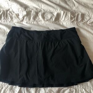 Lululemon skirt, black, size 8